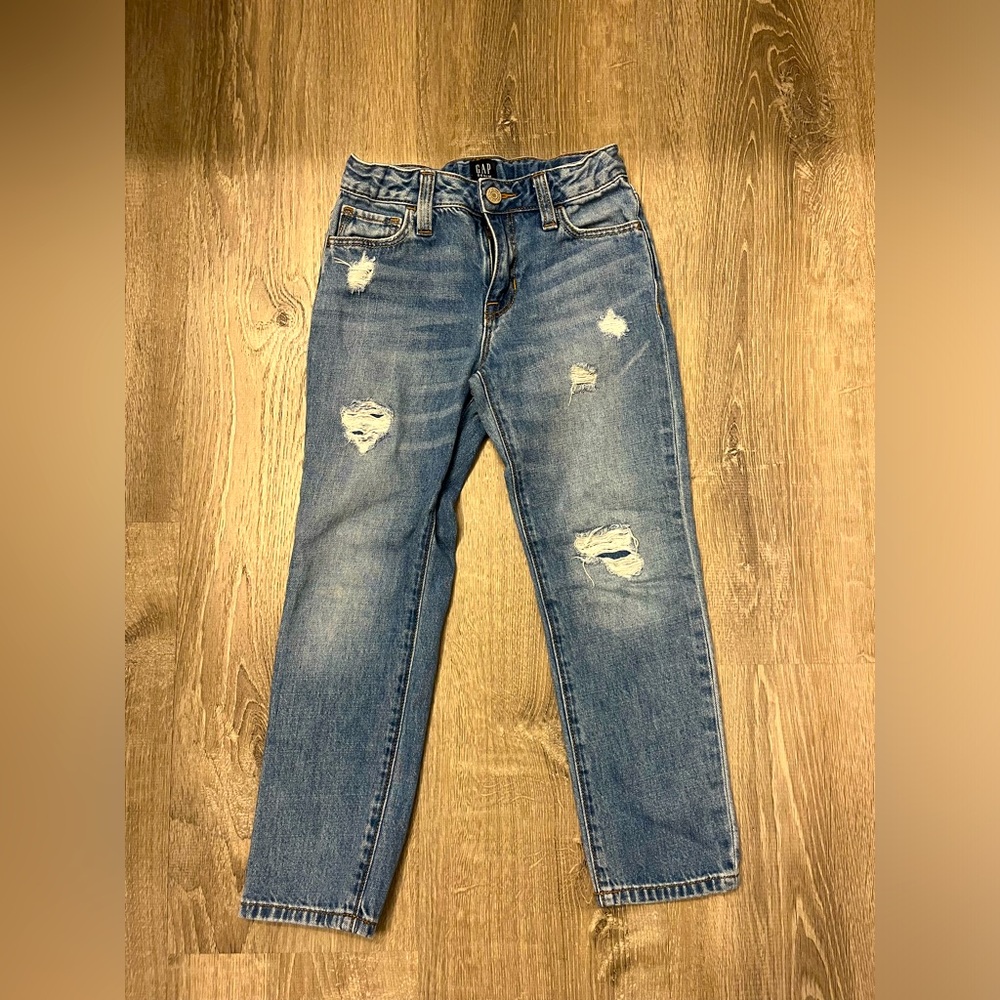 Girl's Gap Girlfriend Destroyed Jeans- Size‎ 7- Pre-owned